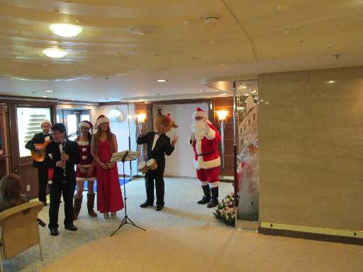 ���D������