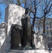 �g���G�X�e�̃V�V�[��